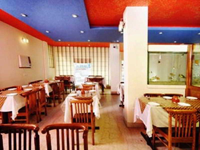 Oyo 9629 Near Taj Mahal อัครา ร้านอาหาร รูปภาพ