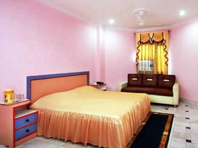 Oyo 9629 Near Taj Mahal อัครา ภายนอก รูปภาพ
