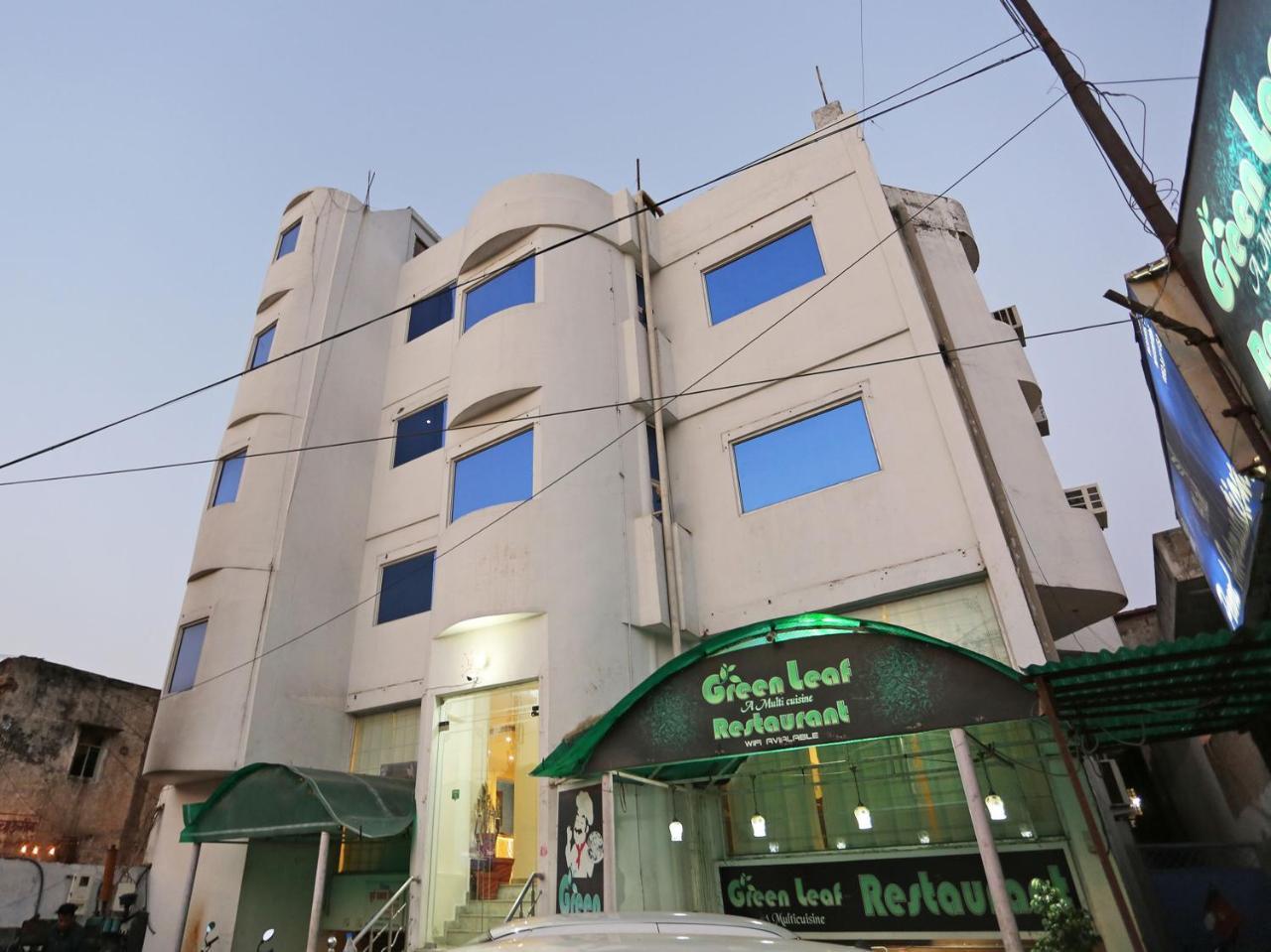 Oyo 9629 Near Taj Mahal อัครา ภายนอก รูปภาพ